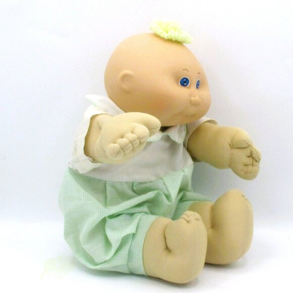 Vintage 1985 Cabbage Patch Kid Doll Yellow Tuft Blue Eyes Green White Outfit - Picture 3 of 10